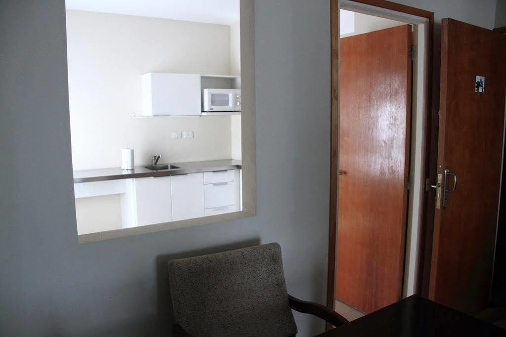 De Los Arroyos Apart Hotel San Nicolas de los Arroyos Bagian luar foto