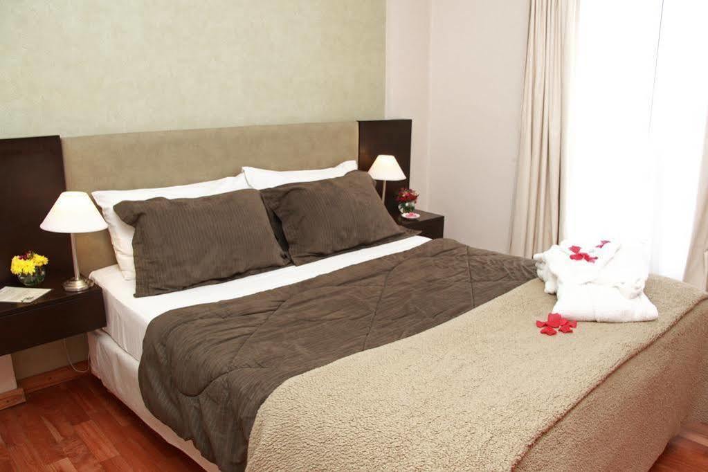 De Los Arroyos Apart Hotel San Nicolas de los Arroyos Bagian luar foto